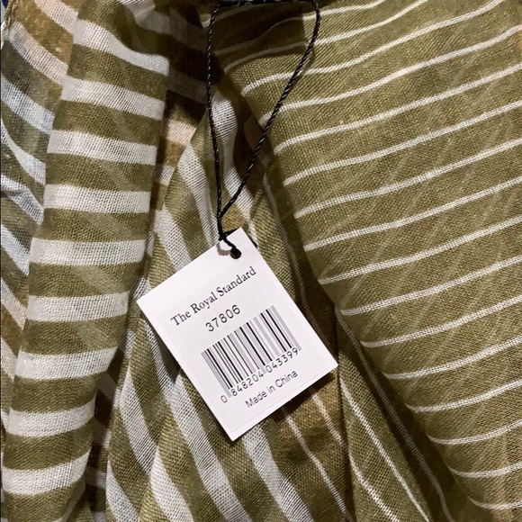 Loop Scarf - Picture 4 of 4